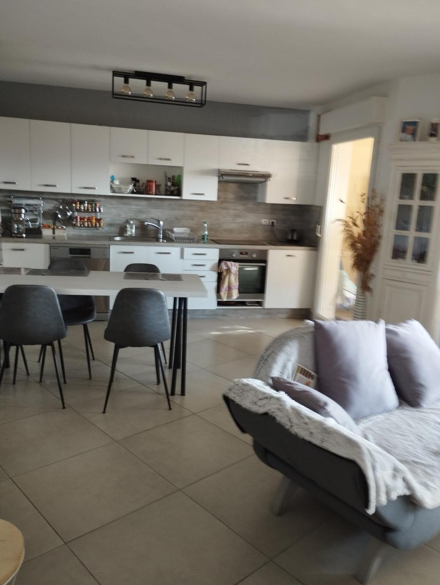 Appartement 2p Piscine Proche