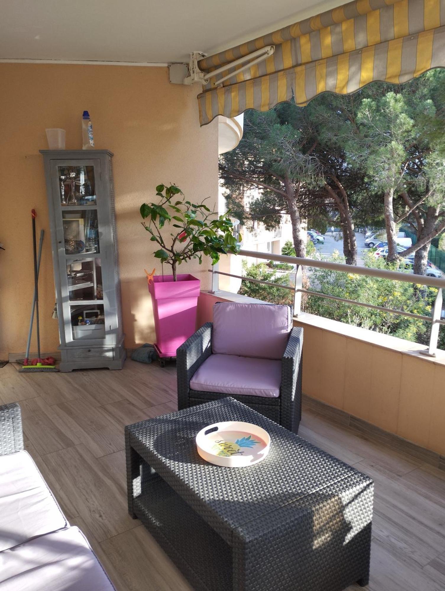 2p Piscine Proche Apartment